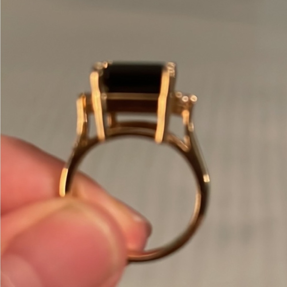 Yellow gold rings bundle